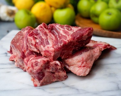 Свинина на кости охлаждённая 1 кг - купить в Абдрашитово